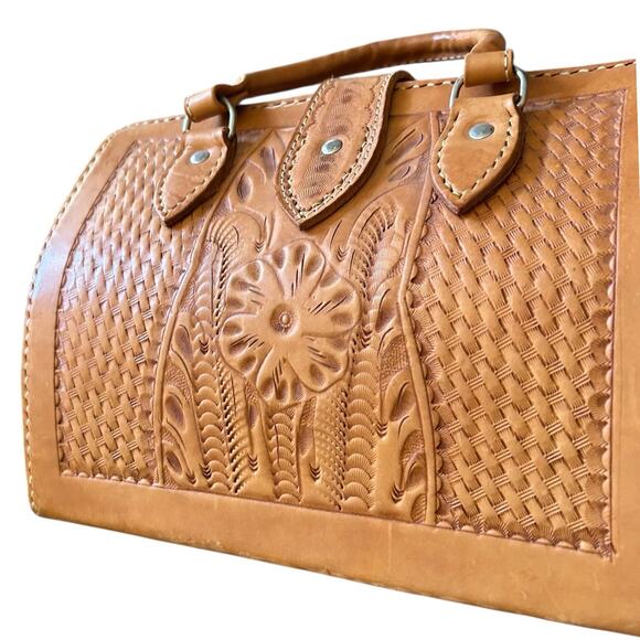 Vintage Hand Tooled Floral Leather Western Style Doctor's Bag Satchel - - Picture 2 of 5